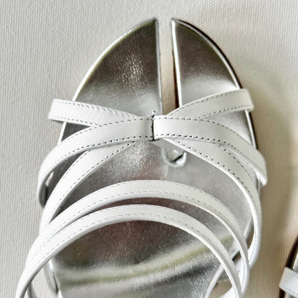Authentic Burberry Split-toe Leather Thong Sandals ***size: EU 41 *** MSRP … - Picture 6 of 16